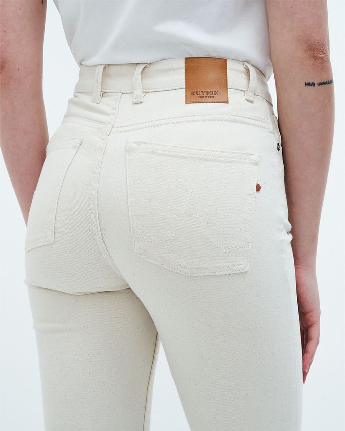 Lisette undyed witte flared jeans from Kuyichi