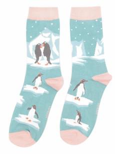Bamboe sokken dames pinguïns op ijsschots - duck egg via Lotika