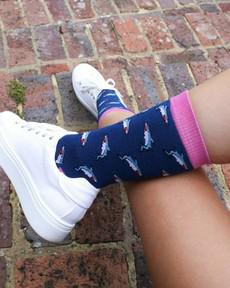 Swole Panda bamboe sokken haaien - navy via Lotika