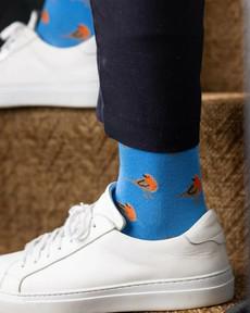 Swole Panda bamboesokken met roodborstjes – blauw via Lotika