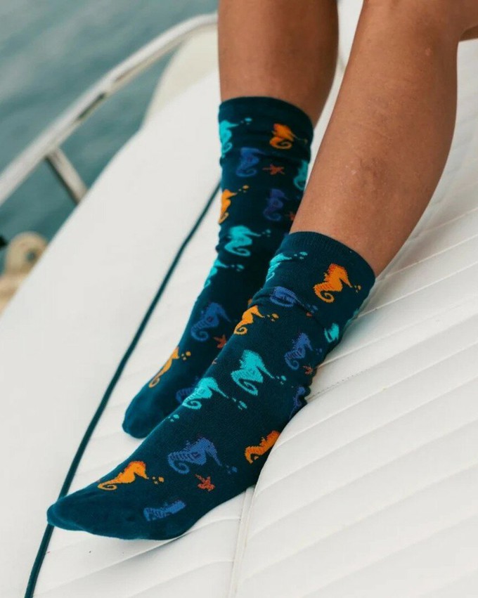 Swole Panda bamboesokken met zeepaardjes – blauw from Lotika