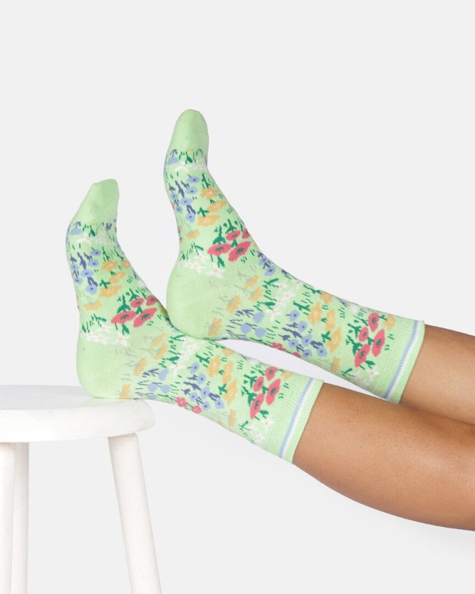 Thought damessokken giftbox met bloemen from Lotika