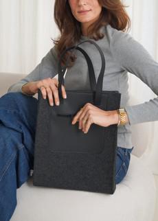 Paperbag KIEN - Zwart via MADE out of