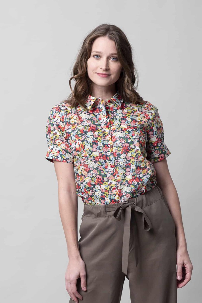 Mees Flowerbomb blouse from Marjolein Elisabeth