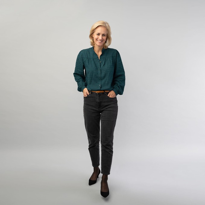 Nina Petrol blouse from Marjolein Elisabeth