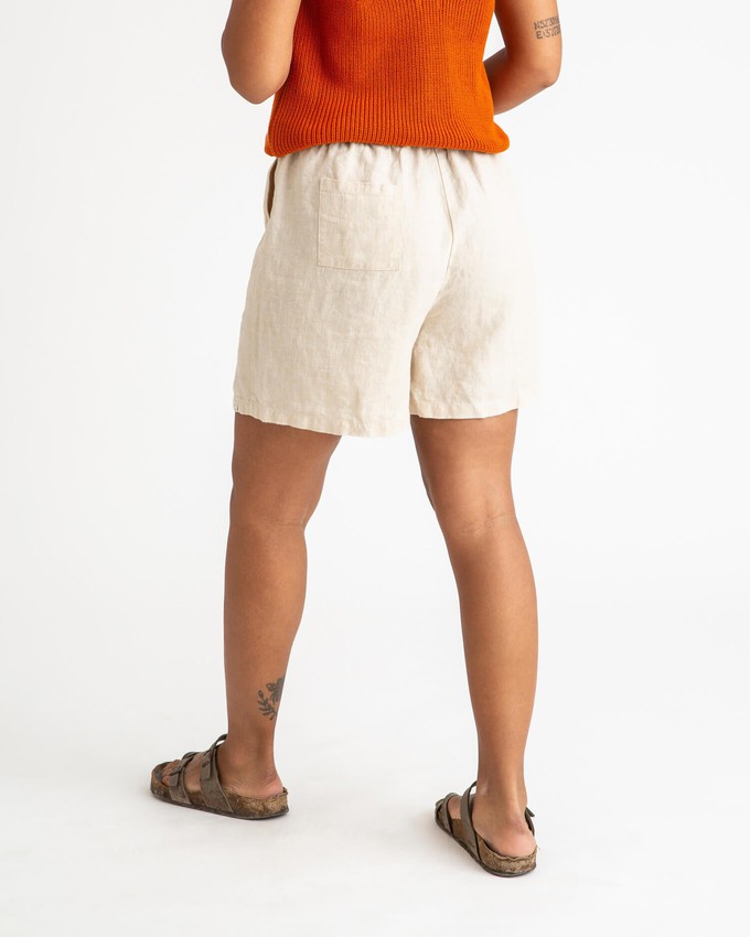 Simple Shorts almond from Matona