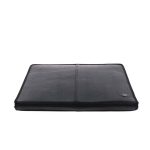 15,6 inch laptophoes van gerecyclede autoband - Fuerte from MoreThanHip