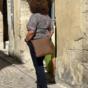 Crossbody schoudertas in mat bruin vintage ecoleer - Bryony from MoreThanHip