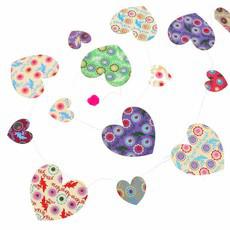 Papieren horizontale slinger met multicolour hartjes - Amore via MoreThanHip