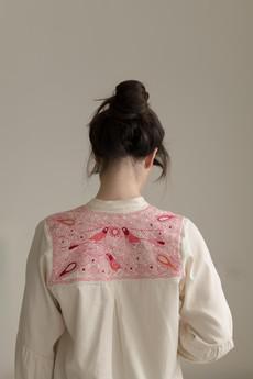 Vilma shirt pink embroidery via Moyocoyo