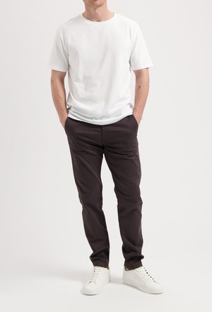 Scott Mid Tapered - Charcoal from Mud Jeans