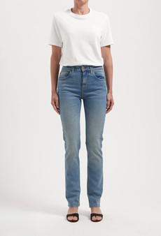 Logan High Slim - Earth Faded via Mud Jeans