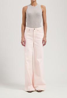 Sara High Loose Flow - Rosewater via Mud Jeans