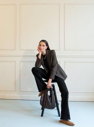 Isy High Flared - Stone Black from Mud Jeans