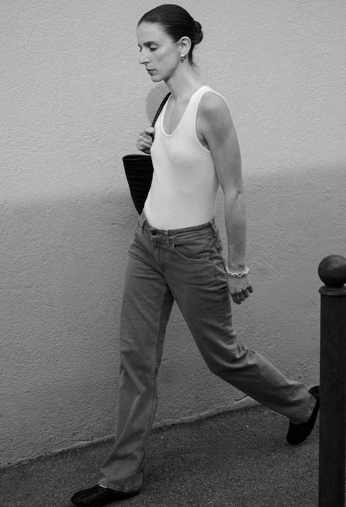 Carry Mid Straight - Faded Grey from Mud Jeans
