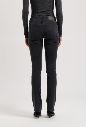 Faye Low Slim - Stone Black from Mud Jeans