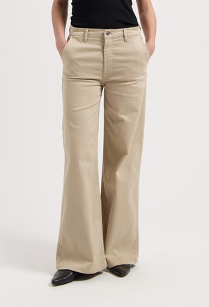 Chelsea Mid Loose - Sand from Mud Jeans