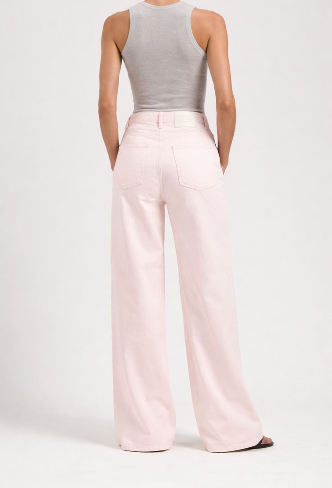 Sara High Loose Flow - Rosewater from Mud Jeans