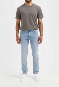 Bryce Mid Straight - Light Aged via Mud Jeans