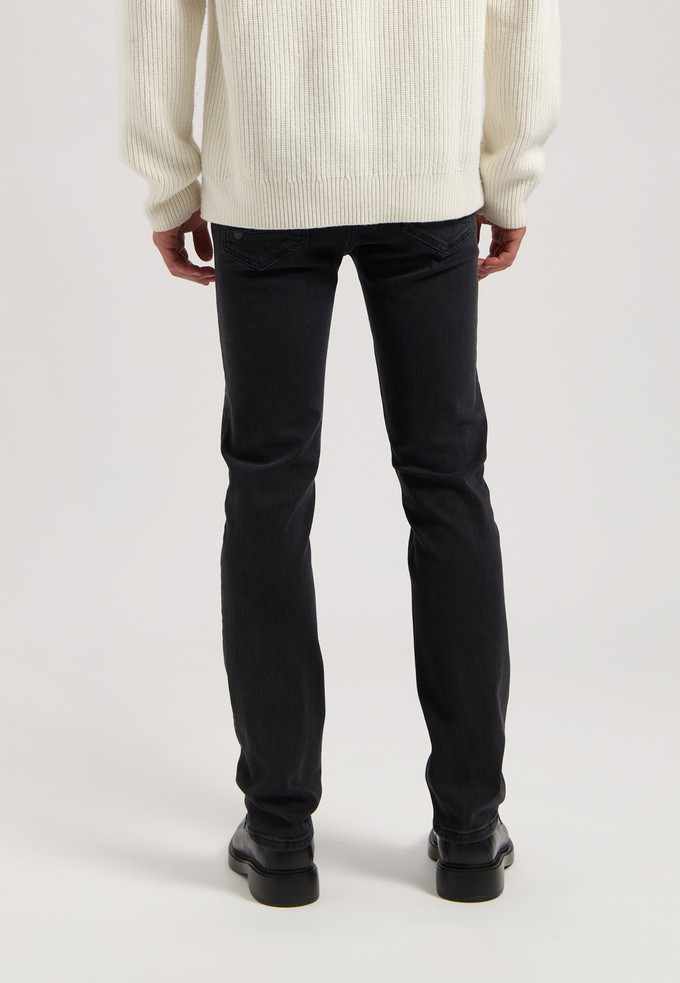 Bryce Mid Straight - Stone Black from Mud Jeans