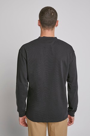Long Sleeve T-shirt Black from NWHR