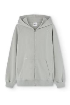 Zipper Essential Grey via NWHR