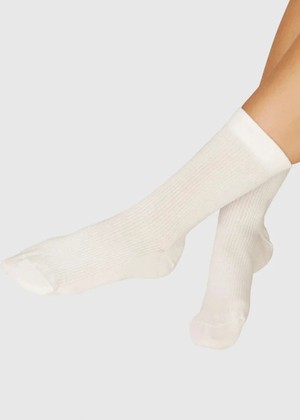 Chaussettes côtelées en coton bio ivoire from Olly