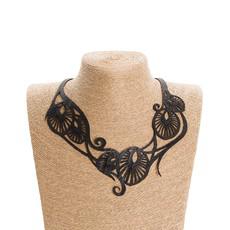 Leaf Art Nouveau Inner Tube Necklace van Paguro Upcycle