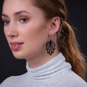 Shell Recycled Rubber Earrings Eco-Friendly Design from Paguro Upcycle