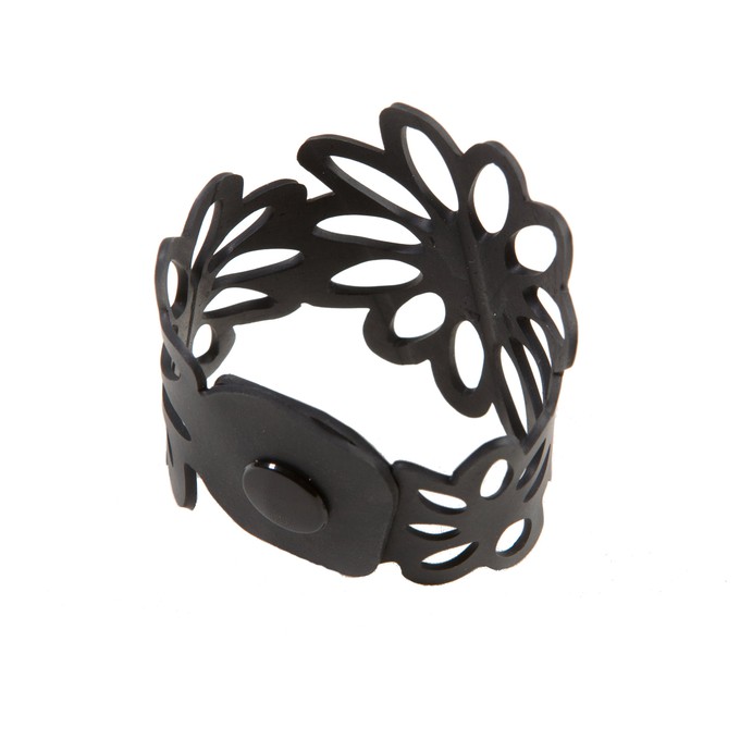 Dahlia Recycled Rubber Bracelet from Paguro Upcycle