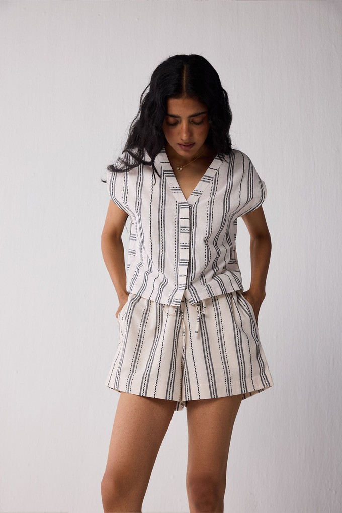 Striped Matching Set with Regular Shorts and V-neck Top from Reistor