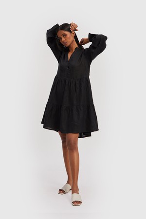 V-neck Tiered Dress in Black from Reistor