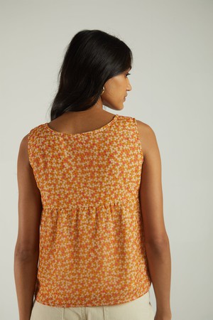 In the Summer Time Top from Reistor