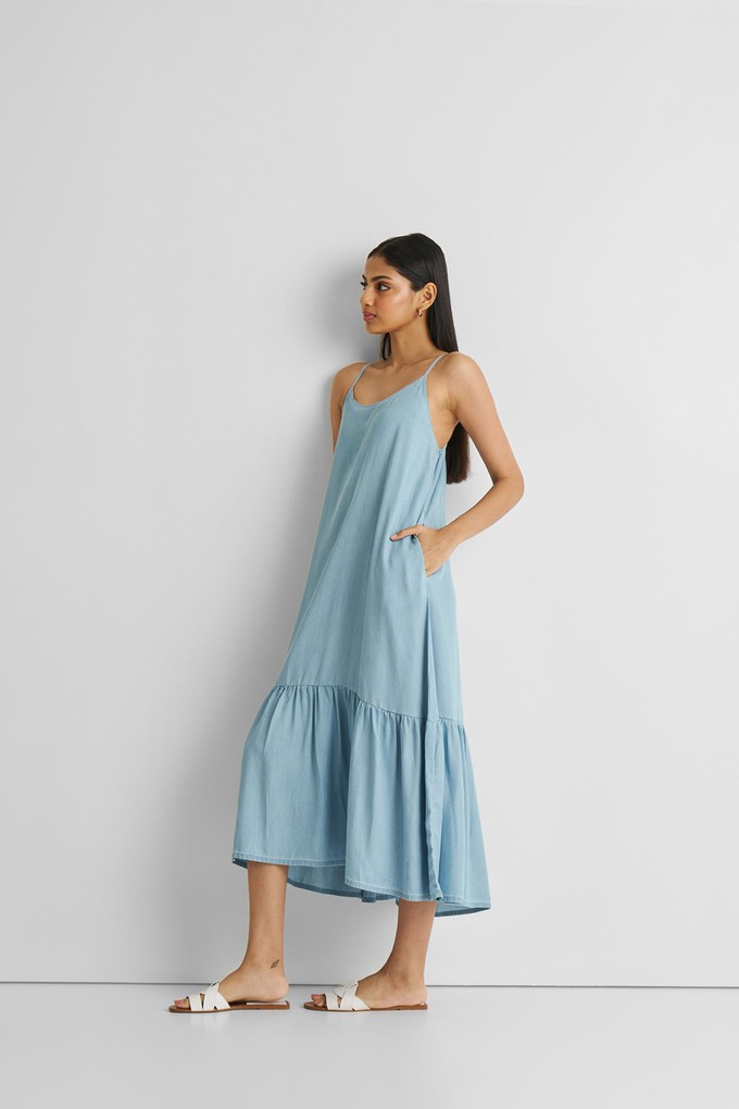 Flowy Maxi Dress in Blue Denim from Reistor