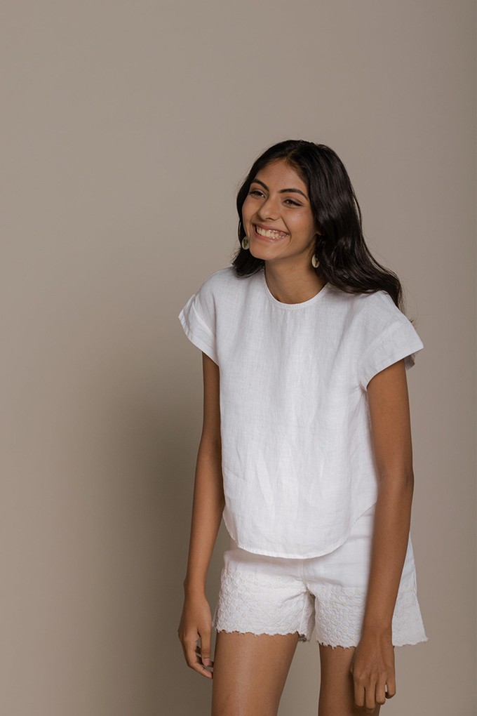 Sandcastle Saturdays Top in White from Reistor