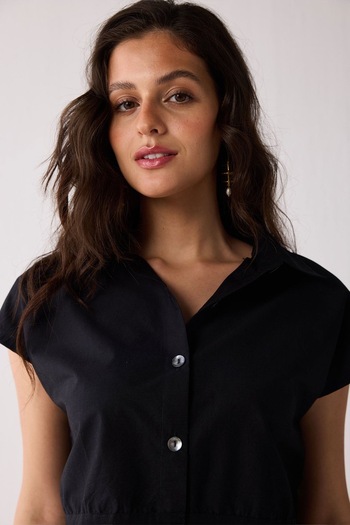 Oversized Crop Shirt in Black from Reistor