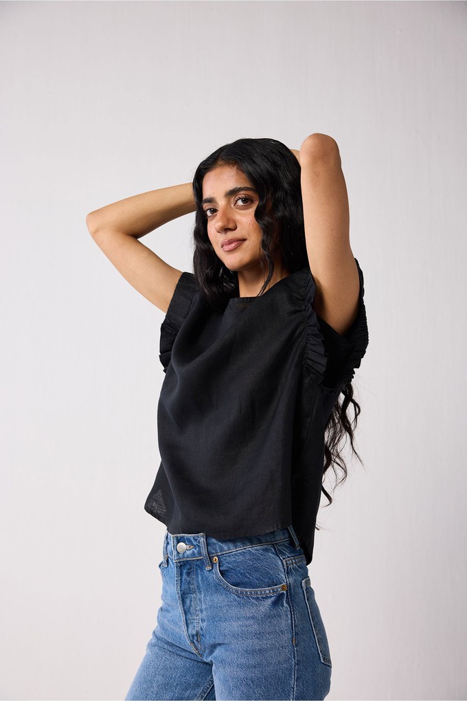 Hemp Top with Gathered Sleeve Detail in Black from Reistor