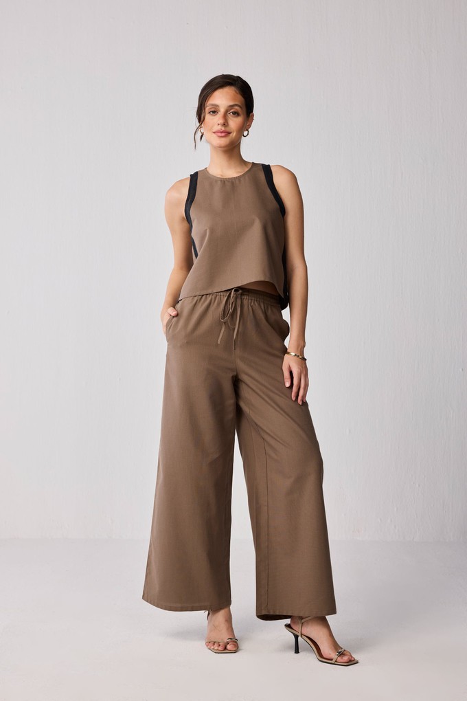 Matching Set with Wide-leg Pants and Colorblock Top in Brown from Reistor