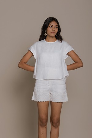 Sandcastle Saturdays Top in White from Reistor