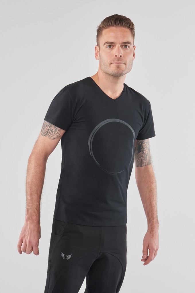 Yoga Tee Moksha Zen – Urban Black from Renegade Guru