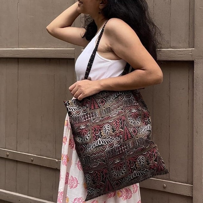 Slim Sari Tote Bag with Pocket: Ethically Handmade in India from Shakti.ism