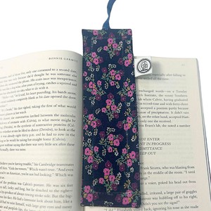 Fair Trade Gift Set for Book Lovers, Wrapped Reader Gifts Ethically Handmade in India and Nepal from Shakti.ism