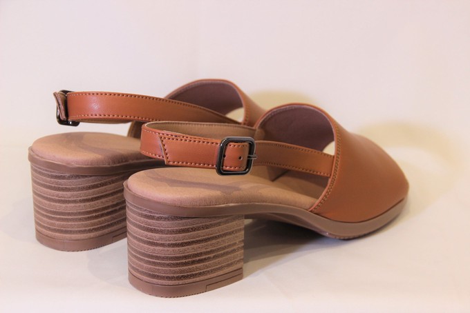 Rosie Cognac Sandalen from Sharon Woods