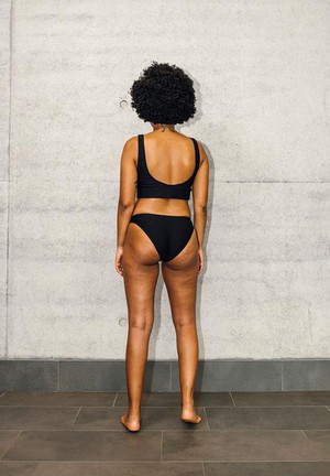 Bikinitop Heliopora Zwarte Structuur from Shop Like You Give a Damn Bikinitop Heliopora Zwarte Structuur from Shop Like You Give a Damn