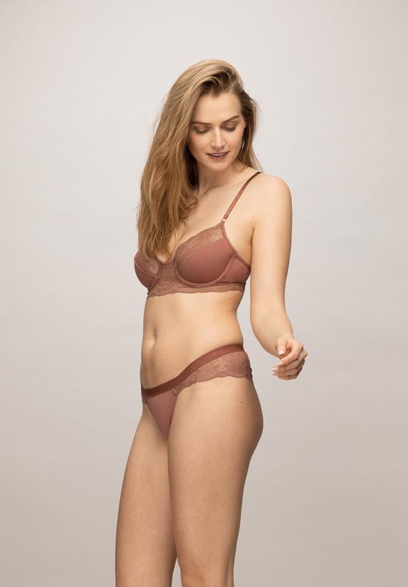String Lichtgevend Mos Bruin from Shop Like You Give a Damn String Lichtgevend Mos Bruin from Shop Like You Give a Damn