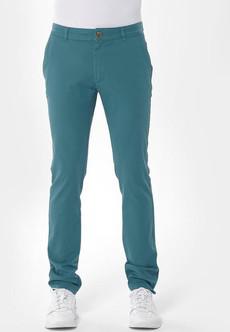 Chinobroek Slim Petrol Groen via Shop Like You Give a Damn