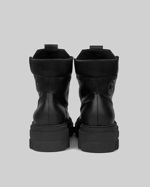 Riot Boots Zwart from Shop Like You Give a Damn