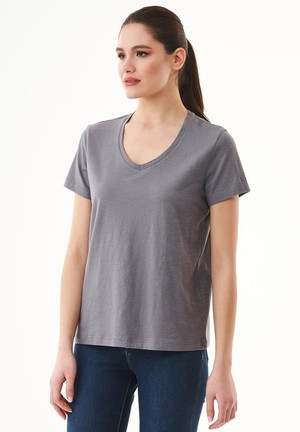 T-Shirt V-Hals Basic Schaduwgrijs from Shop Like You Give a Damn