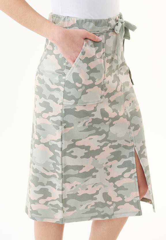 Rok Met Camouflagepatroon from Shop Like You Give a Damn