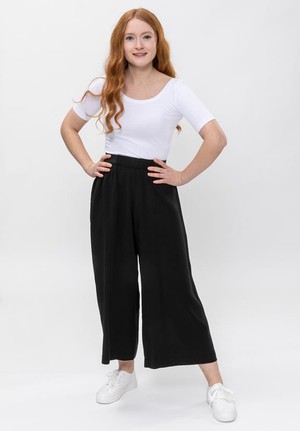 Broek Tavira Zwart from Shop Like You Give a Damn